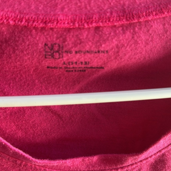 The brand isNo boundariess - Picture 2 of 3